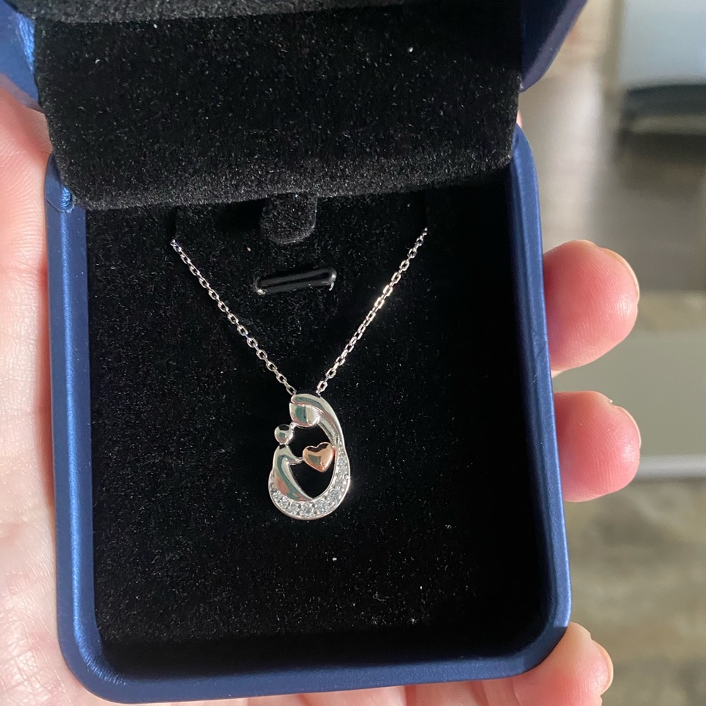 Mother necklace